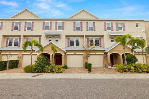 Adosado en alquiler en Tarpon Springs, Florida, 3 dormitorios, 167.41 m2 № 1835457 - foto 1