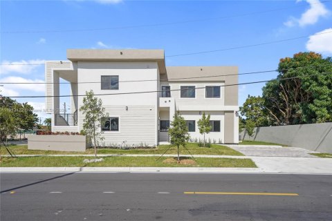 Villa ou maison à louer à Hialeah, Floride: 2 chambres, 102.94 m2 № 1972592 - photo 27