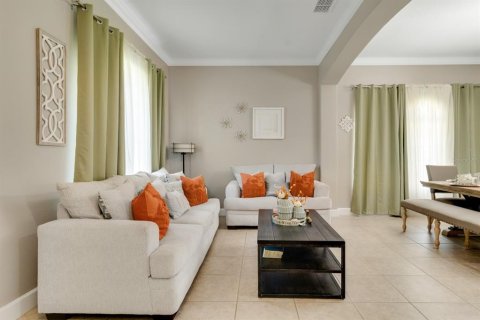 Купить виллу или дом в Киссимми, Флорида 4 комнаты, 278.15м2, № 2227507 - фото 8