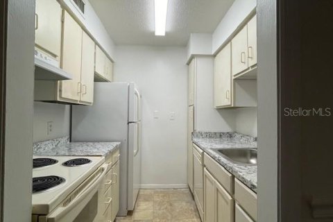 Condominio en venta en Altamonte Springs, Florida, 2 dormitorios, 76.92 m2 № 1788204 - foto 1