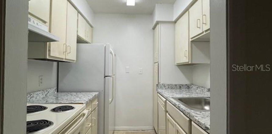 Condominio en Altamonte Springs, Florida, 2 dormitorios № 1788204