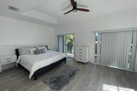 Propiedad comercial en venta en Oakland Park, Florida, 1082.5 m2 № 2090869 - foto 9