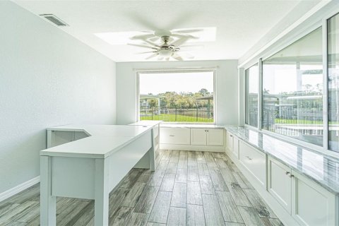 House in Holiday, Florida 3 bedrooms, 176.51 sq.m. № 2144585 - photo 14