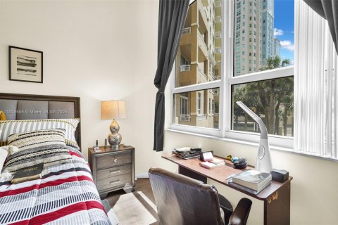 Condo in Aventura, Florida, 2 bedrooms  № 1922146 - photo 21