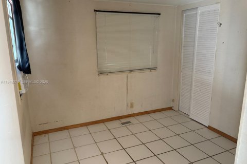 Снять в аренду квартиру в Бока-Ратон, Флорида 3 спальни, 93.27м2, № 2005125 - фото 14