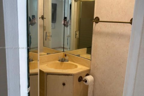 Снять в аренду квартиру в Бока-Ратон, Флорида 3 спальни, 93.27м2, № 2005125 - фото 15