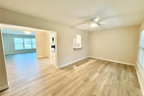 Villa ou maison à louer à Venice, Floride: 3 chambres, 150.87 m2 № 2381019 - photo 12