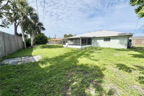 Villa ou maison à louer à Venice, Floride: 3 chambres, 150.87 m2 № 2381019 - photo 15