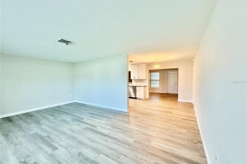 Villa ou maison à louer à Venice, Floride: 3 chambres, 150.87 m2 № 2381019 - photo 5