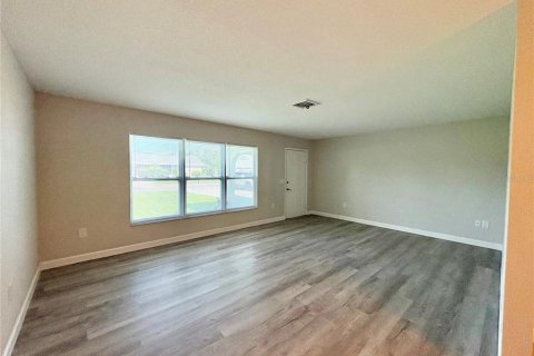 Villa ou maison à louer à Venice, Floride: 3 chambres, 150.87 m2 № 2381019 - photo 3