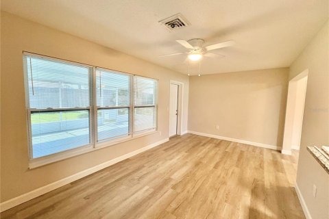 Villa ou maison à louer à Venice, Floride: 3 chambres, 150.87 m2 № 2381019 - photo 11