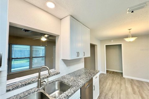 Villa ou maison à louer à Venice, Floride: 3 chambres, 150.87 m2 № 2381019 - photo 29