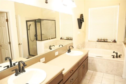 House in Apollo Beach, Florida 4 bedrooms, 223.15 sq.m. № 1851106 - photo 10