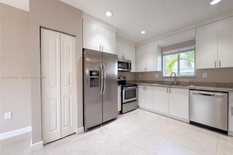Villa ou maison à vendre à Key Largo, Floride: 3 chambres, 174.56 m2 № 2288774 - photo 2