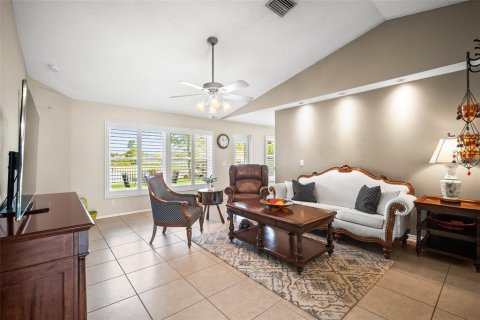 House in Parrish, Florida 4 bedrooms, 145.39 sq.m. № 1778226 - photo 15