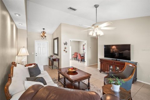 House in Parrish, Florida 4 bedrooms, 145.39 sq.m. № 1778226 - photo 18