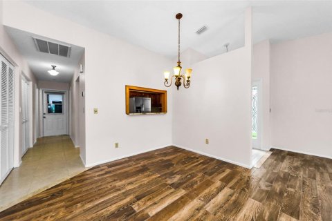 Casa en venta en Palm Harbor, Florida, 2 dormitorios, 123.75 m2 № 1919446 - foto 15