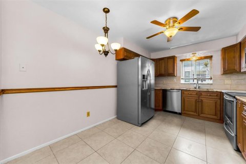 Casa en venta en Palm Harbor, Florida, 2 dormitorios, 123.75 m2 № 1919446 - foto 22