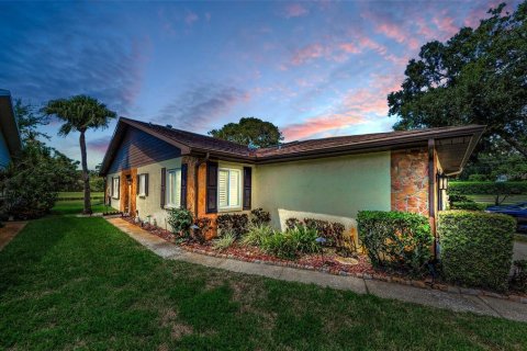 Casa en venta en Palm Harbor, Florida, 2 dormitorios, 123.75 m2 № 1919446 - foto 3