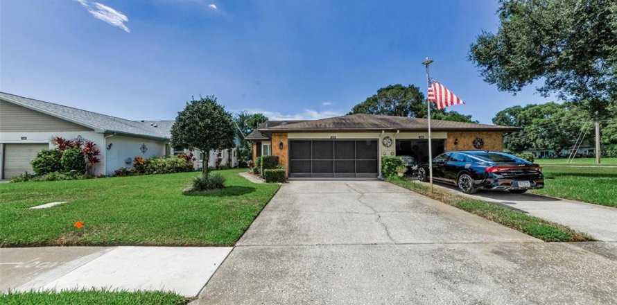 Casa en Palm Harbor, Florida 2 dormitorios, 123.75 m2 № 1919446