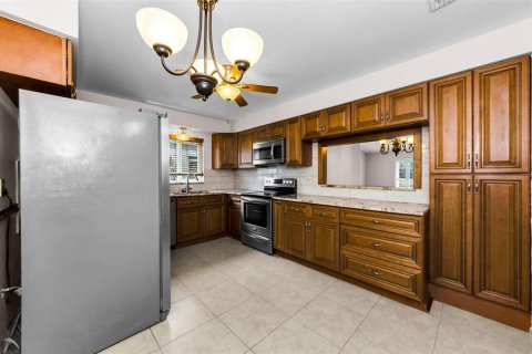 Casa en venta en Palm Harbor, Florida, 2 dormitorios, 123.75 m2 № 1919446 - foto 23