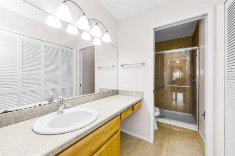Casa en venta en Palm Harbor, Florida, 2 dormitorios, 123.75 m2 № 1919446 - foto 27