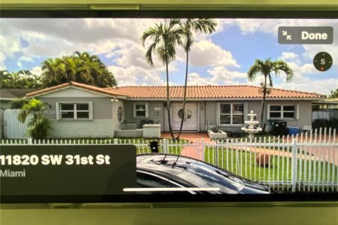 Casa en venta en Miami, Florida, 3 dormitorios, 190.45 m2 № 1860802 - foto 1