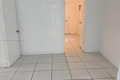 Villa ou maison à louer à Miami, Floride: 2 chambres № 1998304 - photo 7