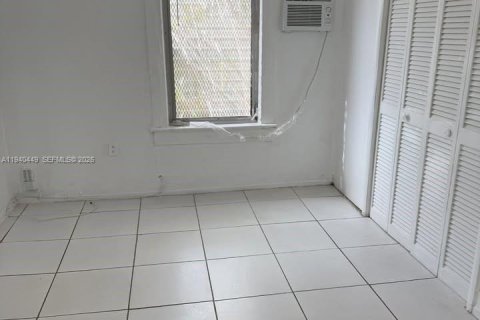 Villa ou maison à louer à Miami, Floride: 2 chambres № 1998304 - photo 5