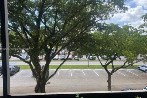 Купить кондоминиум в Лодерхилл, Флорида 2 спальни, 90.3м2, № 1957963 - фото 8