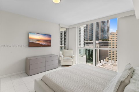 Condo in Miami, Florida, 1 bedroom  № 2192208 - photo 23
