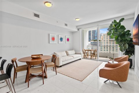 Condo in Miami, Florida, 1 bedroom  № 2192208 - photo 6
