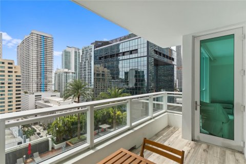 Condo in Miami, Florida, 1 bedroom  № 2192208 - photo 10