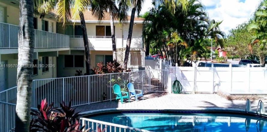 Condominio en Fort Lauderdale, Florida, 1 dormitorio  № 2011739