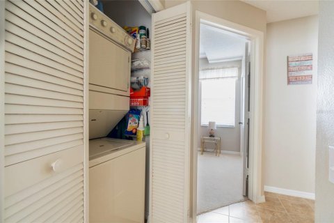 Condo in Orlando, Florida, 3 bedrooms  № 1531130 - photo 14