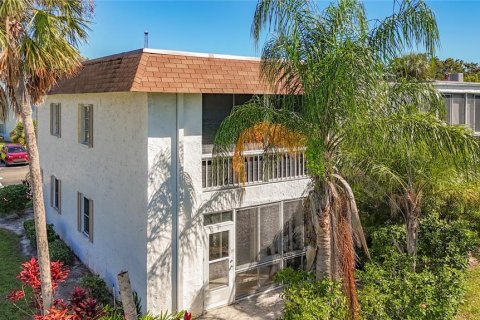 Copropriété à vendre à Clearwater, Floride: 2 chambres, 100.98 m2 № 2099690 - photo 26