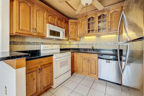 Copropriété à vendre à Clearwater, Floride: 2 chambres, 100.98 m2 № 2099690 - photo 5