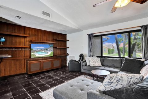 Casa en venta en Sunrise, Florida, 3 dormitorios, 124.21 m2 № 1845460 - foto 17