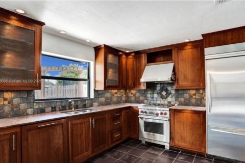 Casa en venta en Sunrise, Florida, 3 dormitorios, 124.21 m2 № 1845460 - foto 16