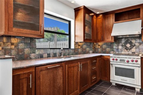 Casa en venta en Sunrise, Florida, 3 dormitorios, 124.21 m2 № 1845460 - foto 15