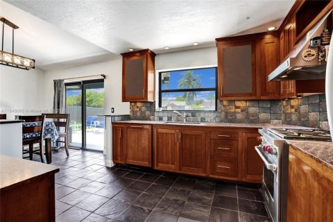 Casa en venta en Sunrise, Florida, 3 dormitorios, 124.21 m2 № 1845460 - foto 14