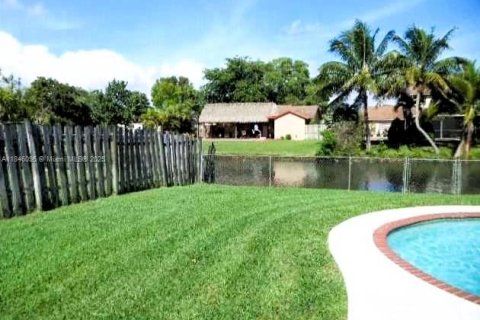 Casa en venta en Sunrise, Florida, 3 dormitorios, 124.21 m2 № 1845460 - foto 4