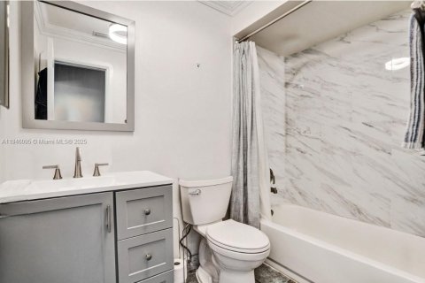 Casa en venta en Sunrise, Florida, 3 dormitorios, 124.21 m2 № 1845460 - foto 27