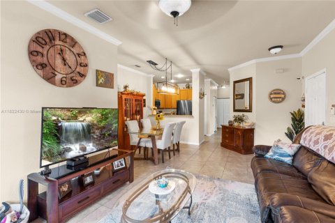 Condo in Tamarac, Florida, 3 bedrooms  № 1800814 - photo 4