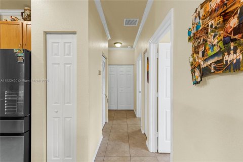 Condo in Tamarac, Florida, 3 bedrooms  № 1800814 - photo 22