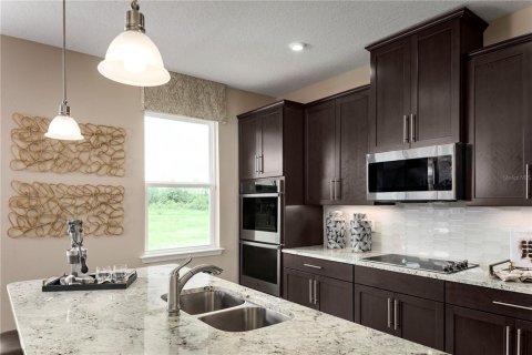 Casa en venta en Apopka, Florida, 5 dormitorios, 295.8 m2 № 1909648 - foto 3