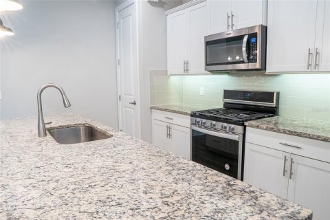 Casa en venta en Lake Mary, Florida, 3 dormitorios, 195.47 m2 № 2285400 - foto 12