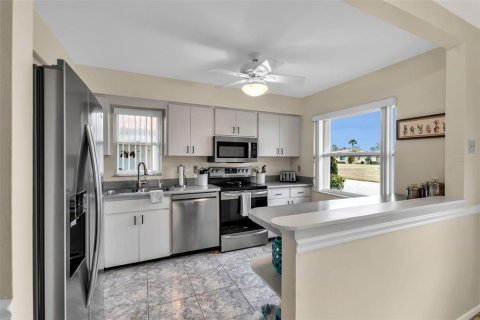 Villa ou maison à vendre à Bradenton, Floride: 2 chambres, 114.27 m2 № 2155462 - photo 8