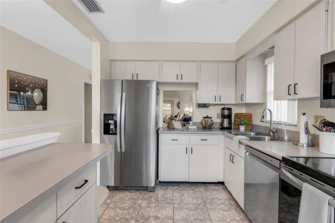 Villa ou maison à vendre à Bradenton, Floride: 2 chambres, 114.27 m2 № 2155462 - photo 12
