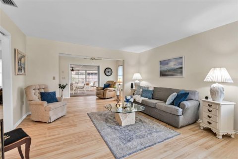 Villa ou maison à vendre à Bradenton, Floride: 2 chambres, 114.27 m2 № 2155462 - photo 16